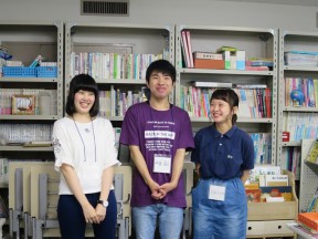 （左から）秋山さん、伊藤さん、石井さん